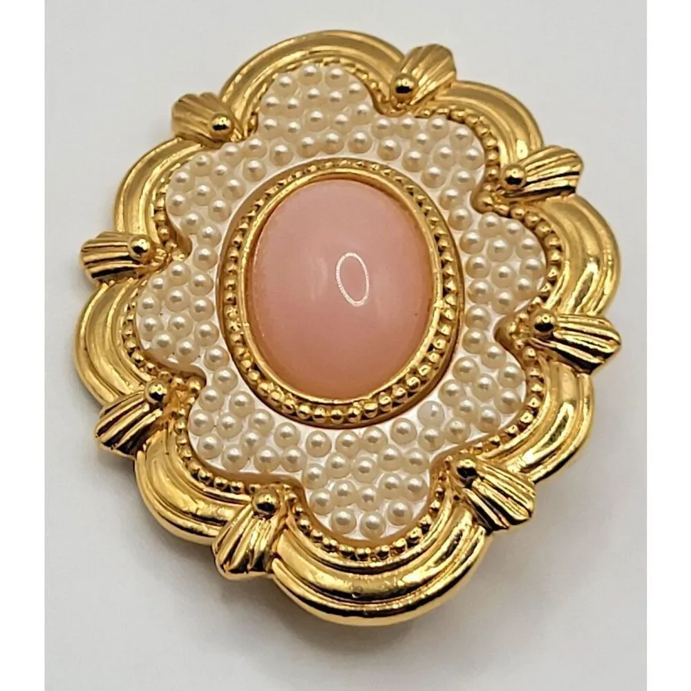 1980s Avon “Victorian Spring” Brooch Pink Cabochon Stone Gold-Tone Frame 2in